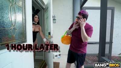 Serena Santos - Dick or Treat - Bangbros