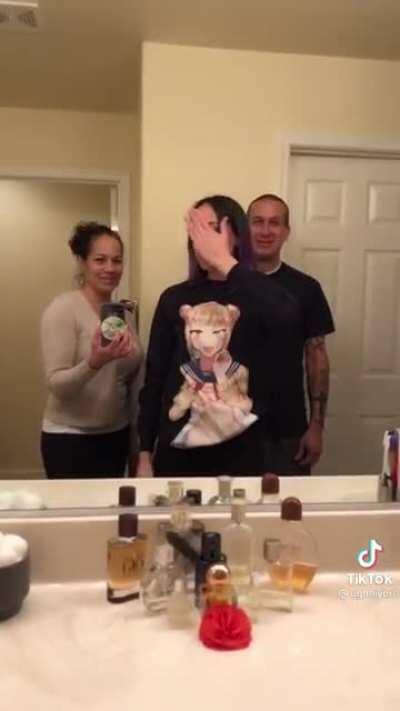 The look on the mums face