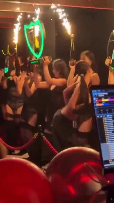 The famous feminist who uses ballerinas in sexy clothes as entertainment