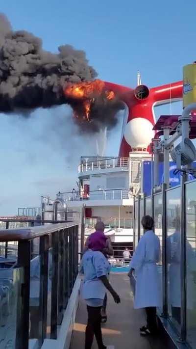 to relax on a holiday cruise