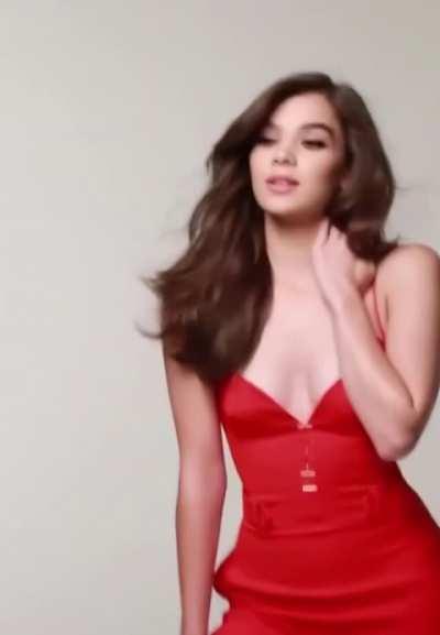 Hailee Steinfeld