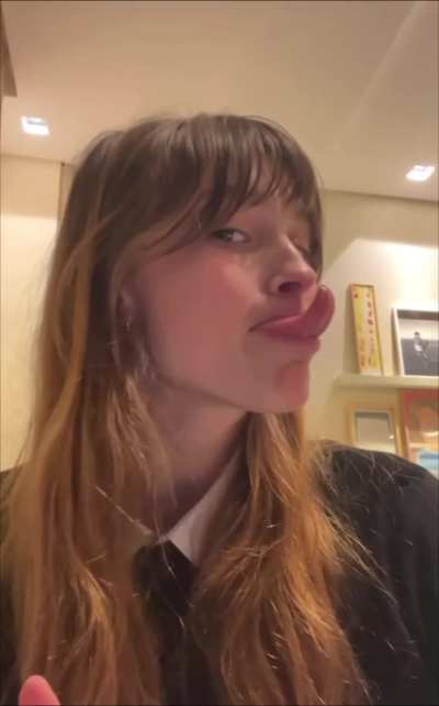 Bubbly Girl Long Tongue