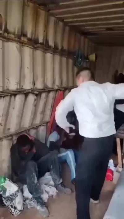 这就是中国之真东升西降，几百年前西方人干的坏事情，现在轮到中国人了。