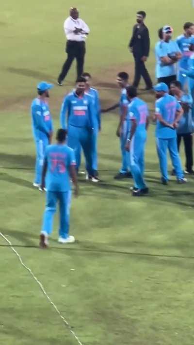 What a character Kohli is 🤣