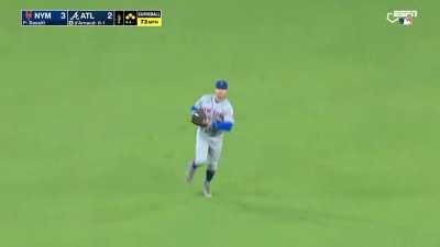 [Highlight] [Highlight] Travis d'Arnaud's 2-run single gives the lead back to the Braves.