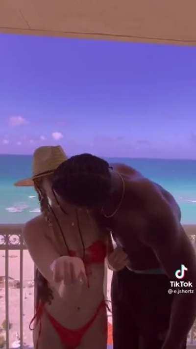 That SNOWBUNNY LIFE🔥😈🔥