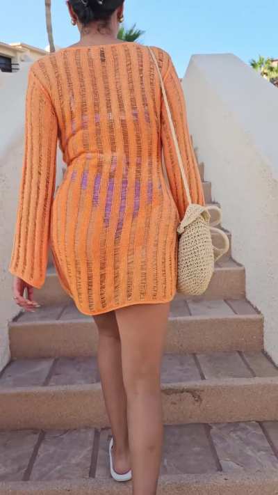 Turning heads with every step—can't blame the view.