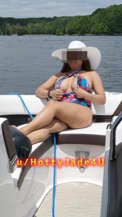 Flashing my 36G titties on Lake Norman