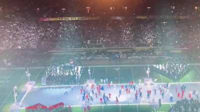 Serena Williams Crip Walking in the Super Bowl Halftime Show