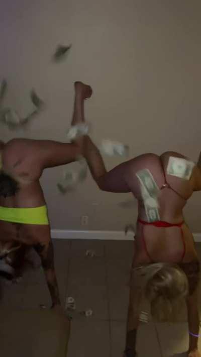 Whats better than 1 girl twerking?