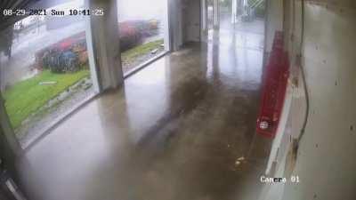 Security footage of a 1-hour timespan at a fire station in Delacroix, Louisiana when Hurricane Ida hit