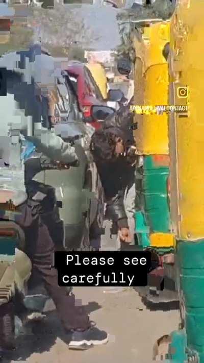 This is an example of the Thak Thak gang that operates in Delhi/NCR, finally caught on video. Observe their modus operandi. They perform their act in a group of 3-4, and tend to start banging on the vehicle to disorient the occupants of the vehicle, then 