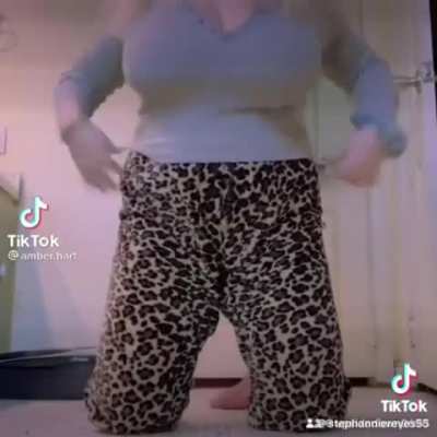 Amber Hart😵‍💫