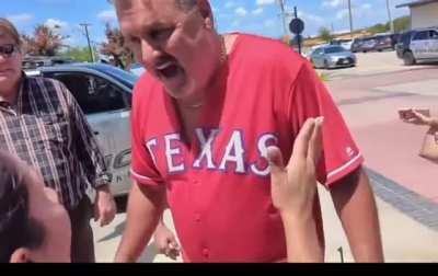 Anti-drag protestors angry that supporters are open carrying