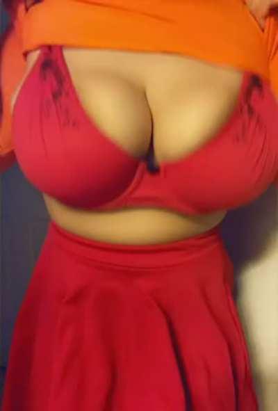 Velma`s Monstrous Scooby Snacks