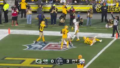 [Highlight] Tucker Kraft powers through for 16-yard TD