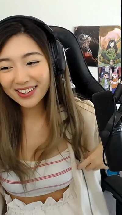 Just a close up video Pretty and Hot