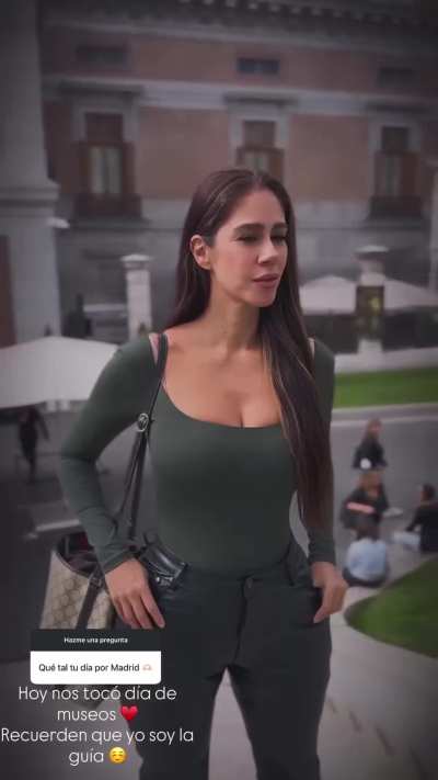 Ofrendando el culo para pagar la deuda externa