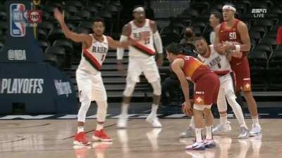 [Highlight] Dame gets denied by Monte Morris