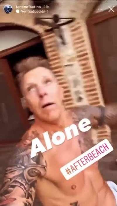 Es sábado y el cuerpo de Fantino lo sabe