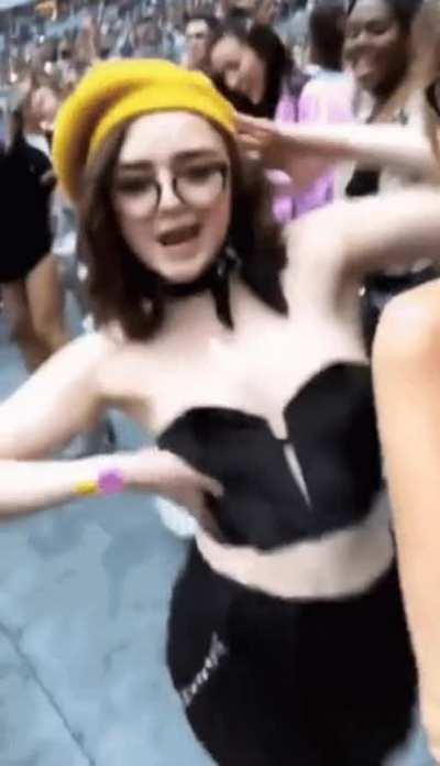 Maisie Williams has me all worked up