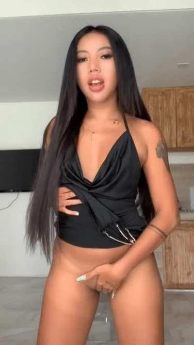 The perfect outfit for clubbing.. It's easy to be eaten out in these