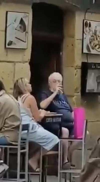 Merecido retiro en Europa, tras una vida de cargos publicos