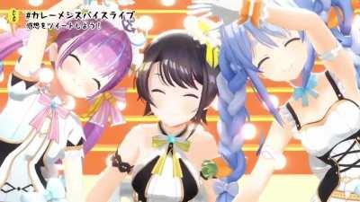 The moment Spice Love developed their pose