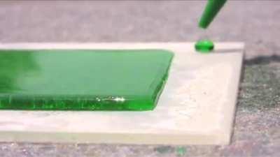 Hydrophobic surface creates wall of water