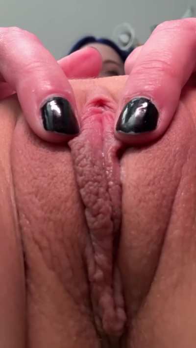 Write 1 word if u wld eat my pussy after I sit on your face