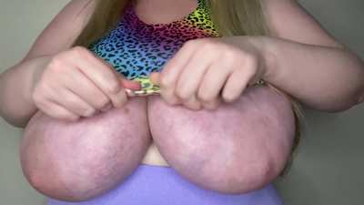 Big areolas that you can't miss!!