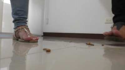 Latinas Squish Worms