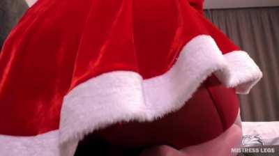 Bouncing on his face by my big nylon booty