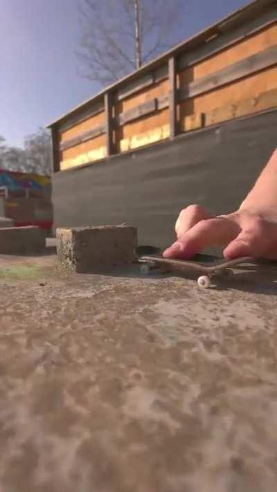 How the skills of 22 years of fingerboarding can look like.