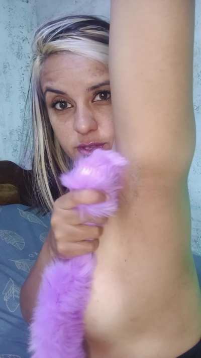A soft treat for my milf armpit before you arrive