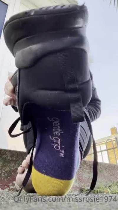 $DM me to get folders. Join telegram now in comments (join it now!)