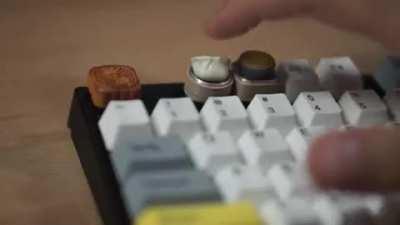 Yes but, is your artisan keycap also a fidget toy? 🥟+⌨️