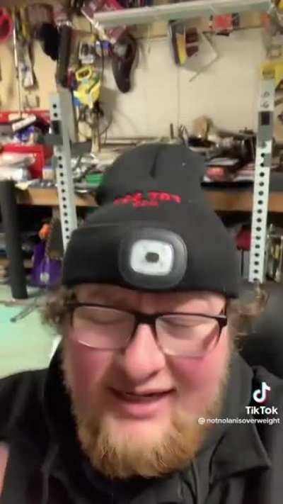 Please upvote so schlatt can notice me