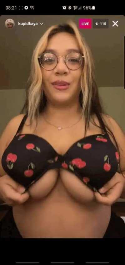 Kupidkaya Instagram live