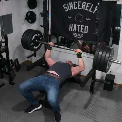 405 Bench PR! Gonna be a good day