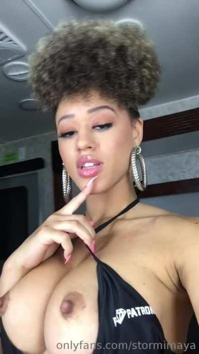 Hot AF 🔥 L1NK in comment