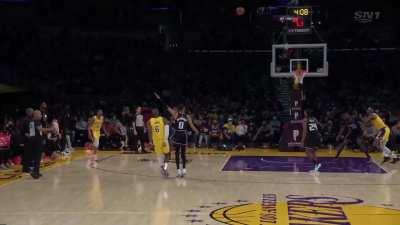 [Highlight] LeBron hits back to back threes and does a funny celebration directed toward his bench