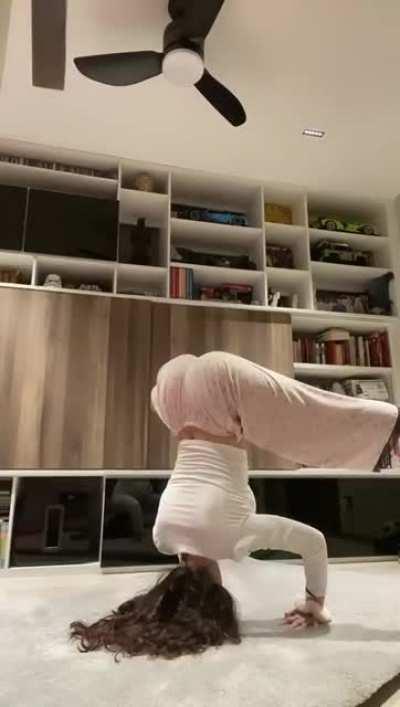 HMRB while I headstand.