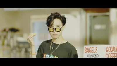 Os meninos apoiam o mito!!!!