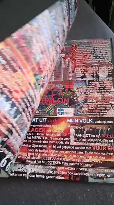 Hee ze hebben het over je moeder!