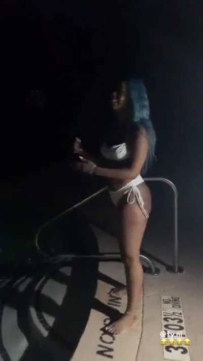 4•12•21 Story Collection: Photoshoot.