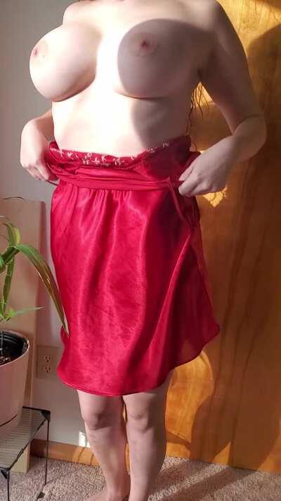 Clothes are pointless if you're coming over (18f)