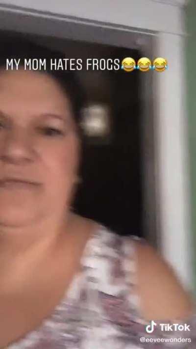 Late reaction but a perfectly cut scream