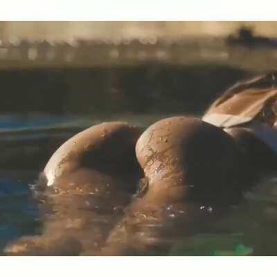 Seductively Wet Booty