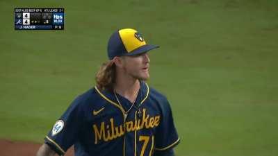 [Highlight] Freddie Freeman hits a solo homer to put the Braves up in the bottom of the 8th!